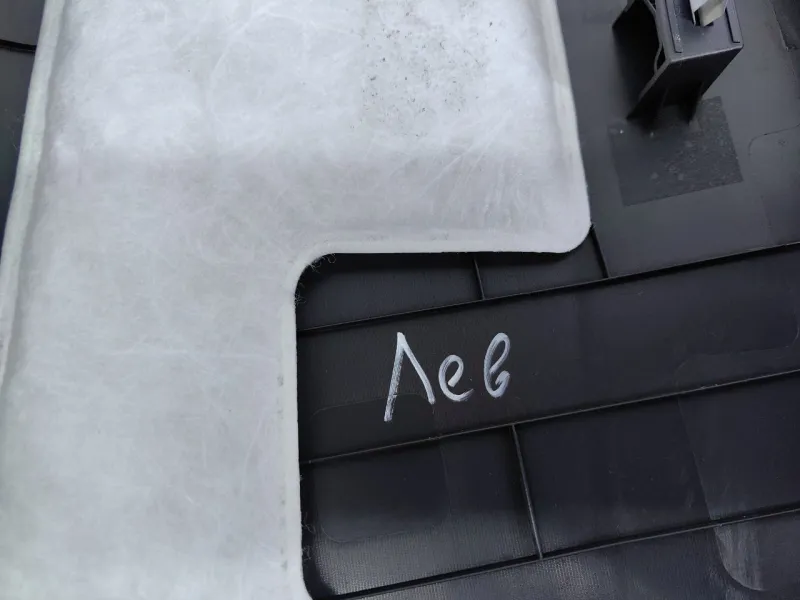 Обшивка центральной стойки