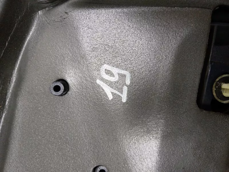 Накладка крышки багажника