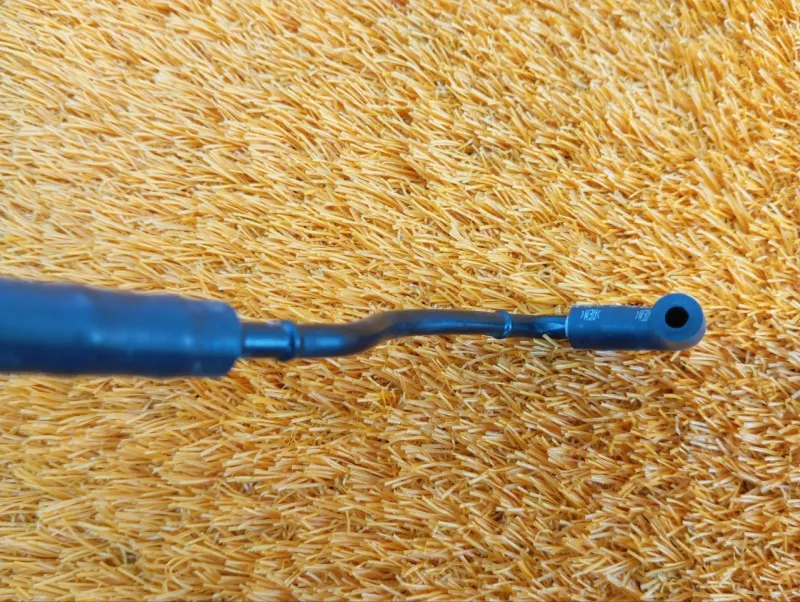 Трубка картерных газов