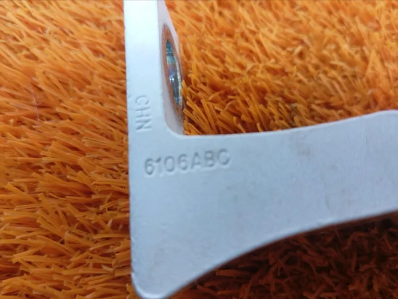 Петля двери