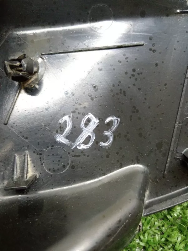 Уголок двери