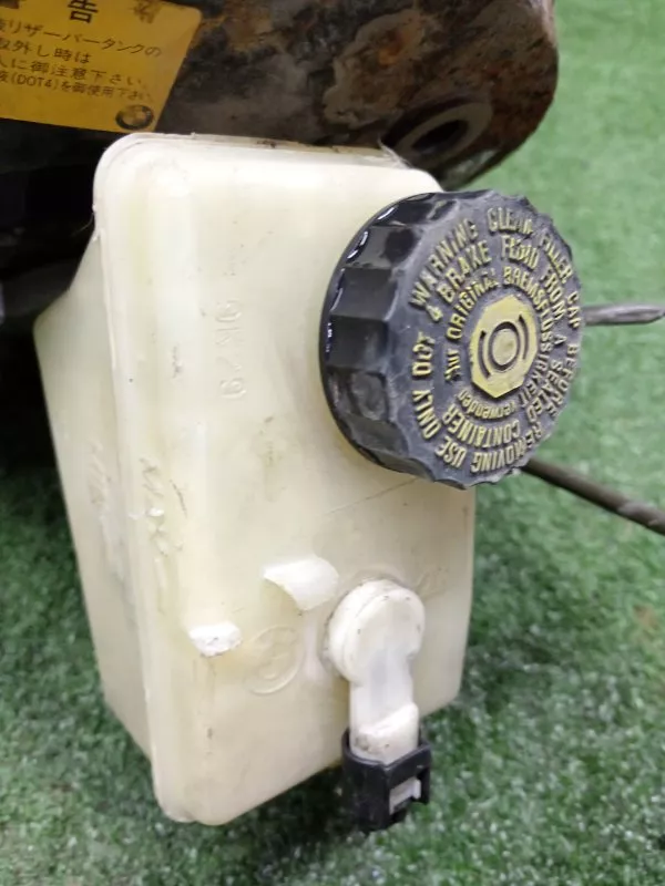 Главный тормозной цилиндр