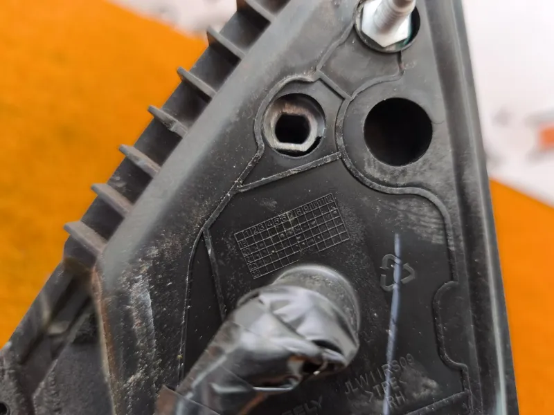 Зеркало боковое