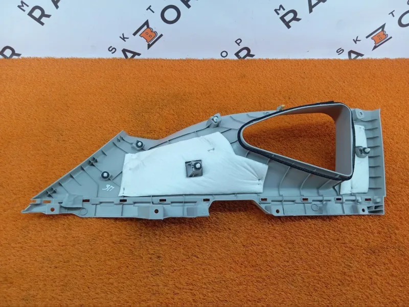 Накладка на стойку кузова