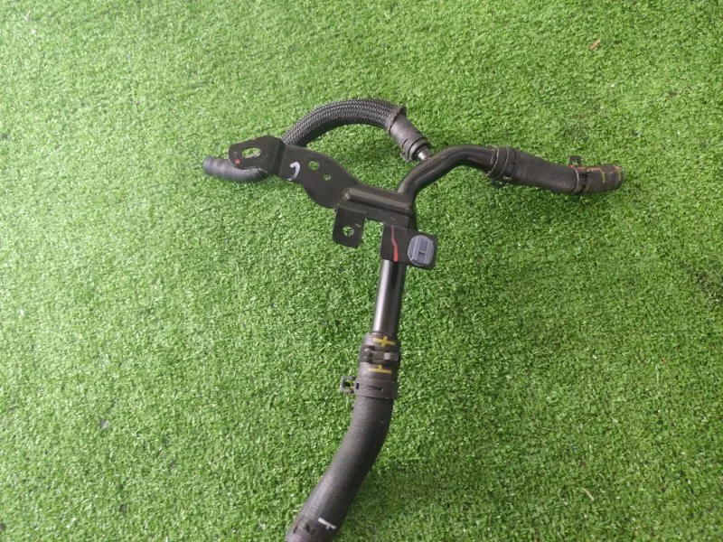 Трубка системы охлаждения