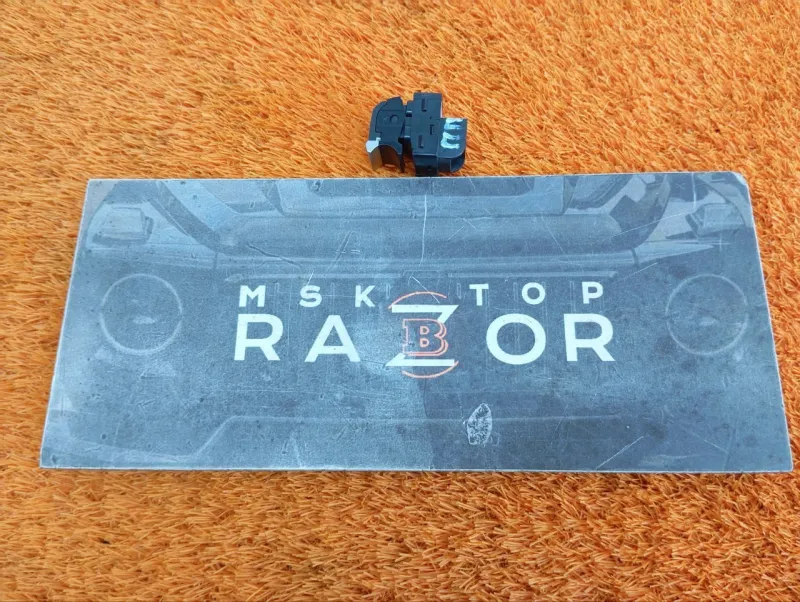 Кнопка стеклоподъемника