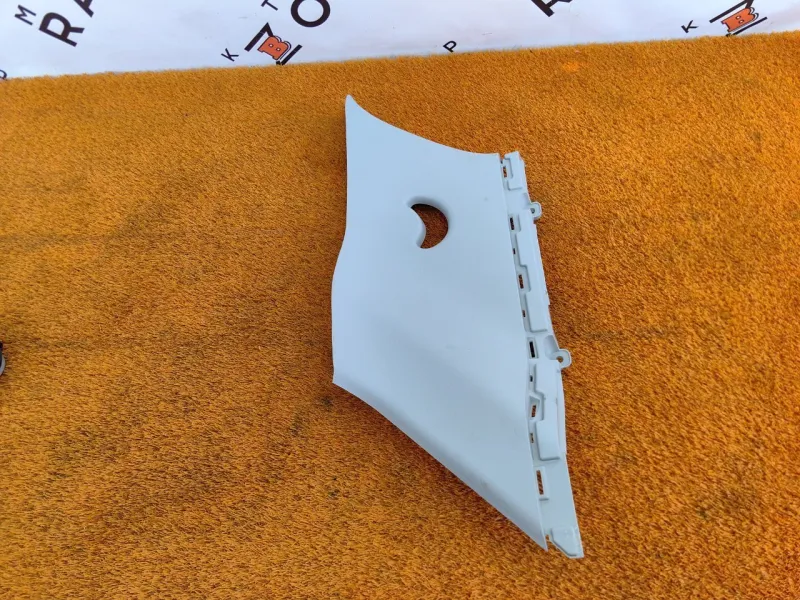 Накладка на стойку кузова