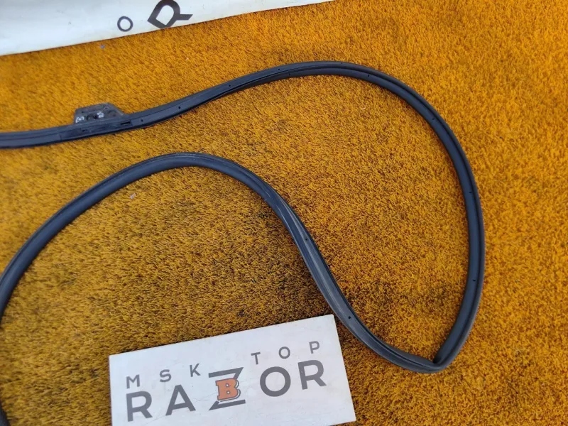 Уплотнитель двери