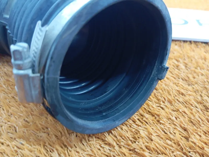 Патрубок воздушного фильтра