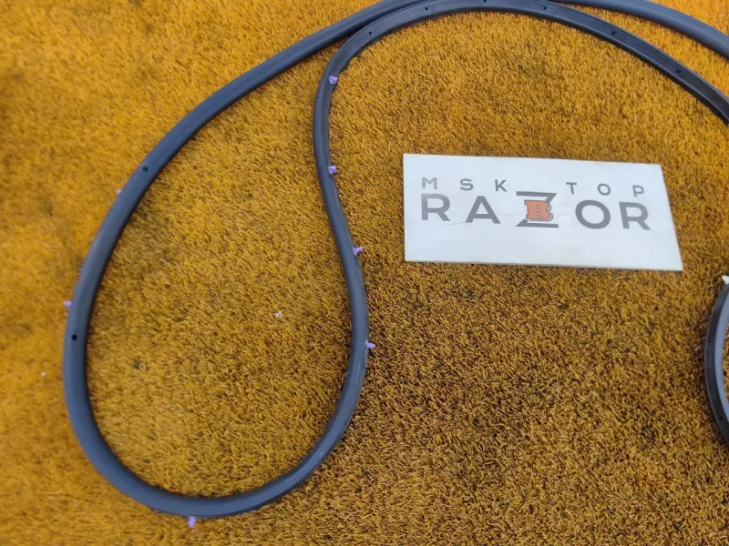 Уплотнитель двери