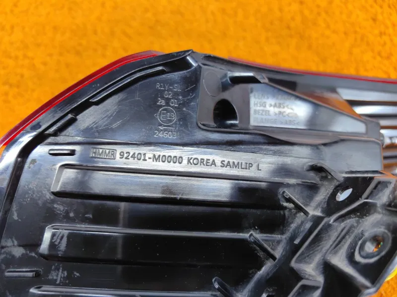 Фонарь задний