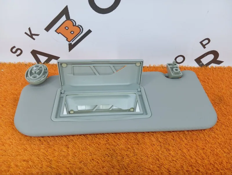 Козырек солнцезащитный