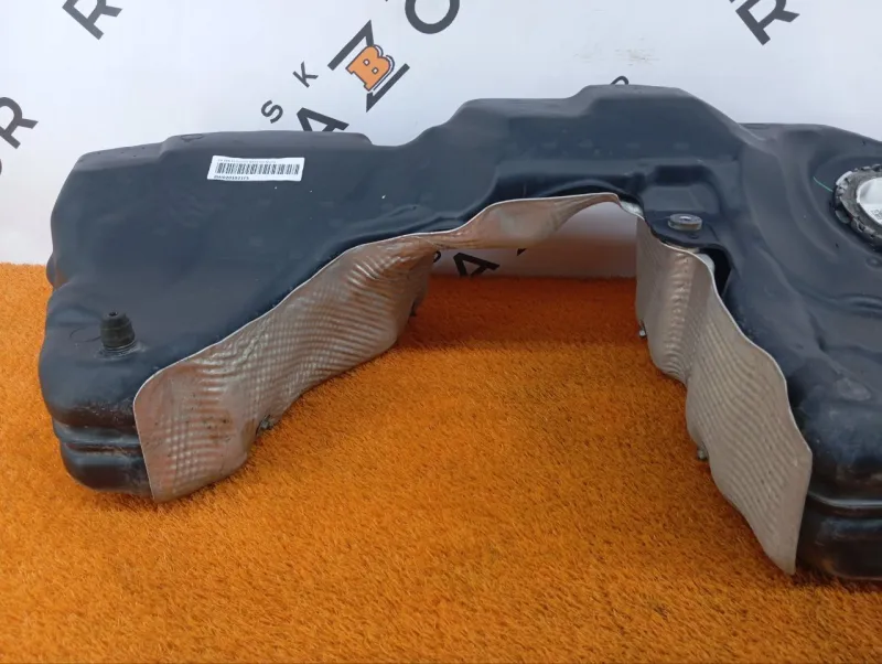 Бак топливный