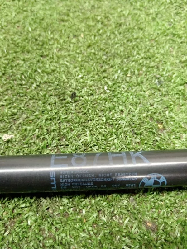 Амортизатор багажника