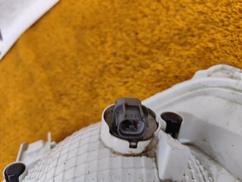 Повторитель поворота в бампер