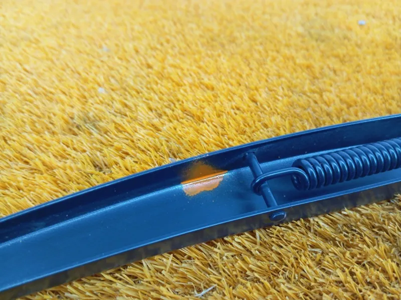 поводок стеклоочистителя