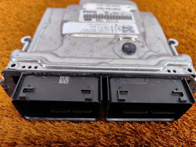 Блок управления двигателем