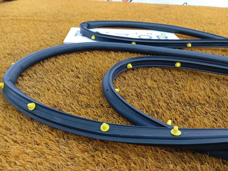 Уплотнитель двери