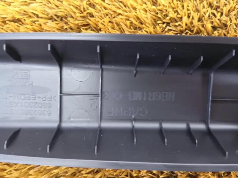 Накладка крышки багажника