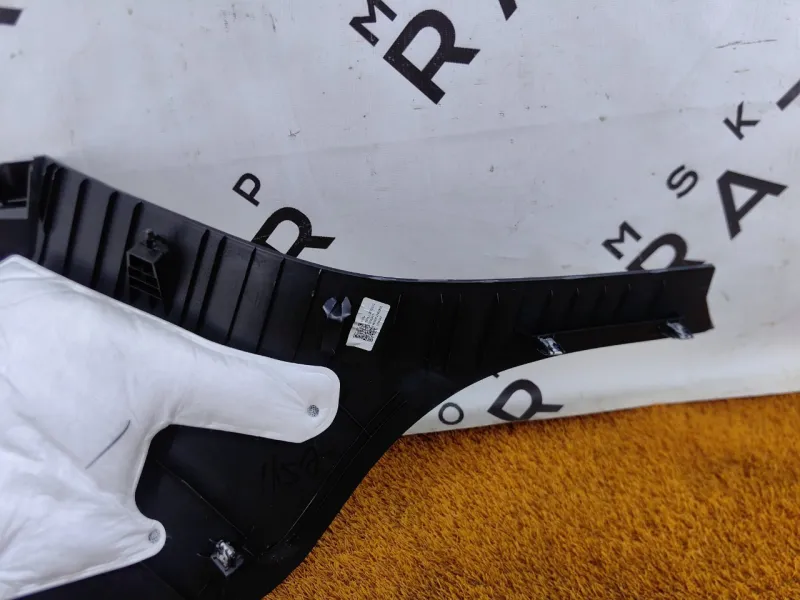 Накладка на стойку кузова