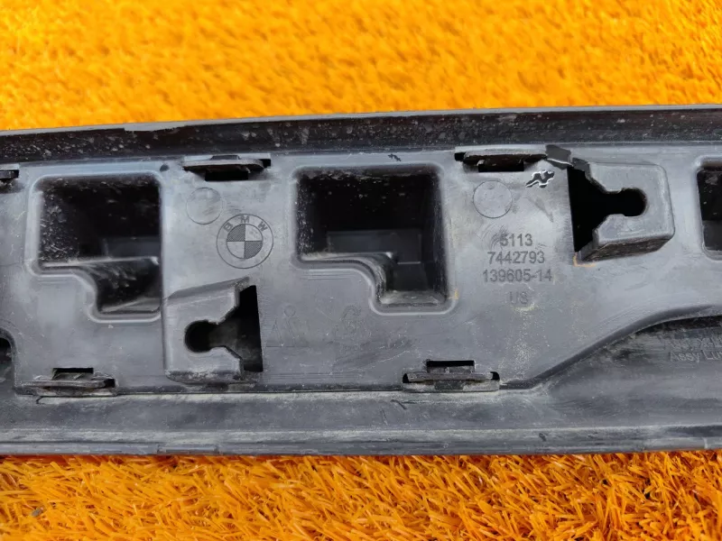 Накладка двери декоративная