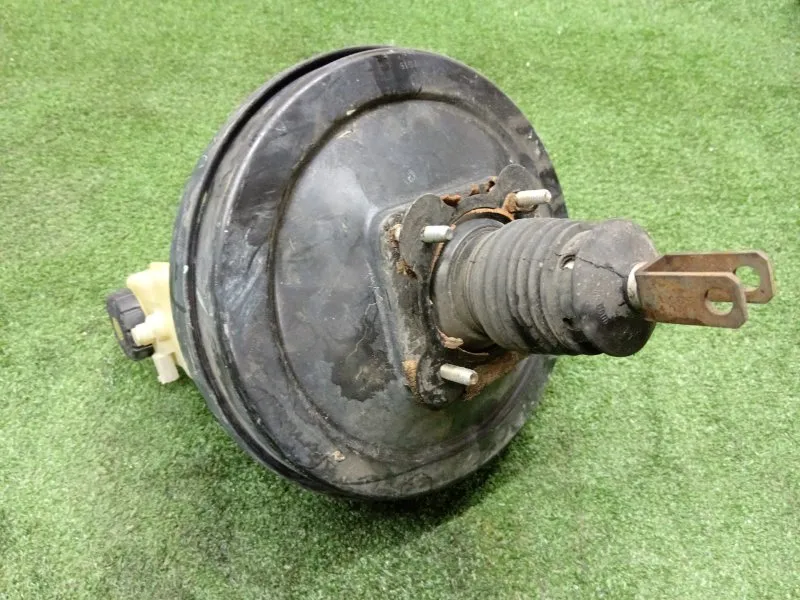 Главный тормозной цилиндр