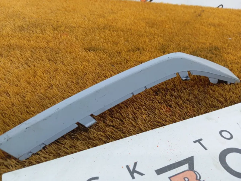 Молдинг бампера