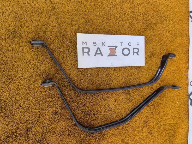 Крепление топливного бака