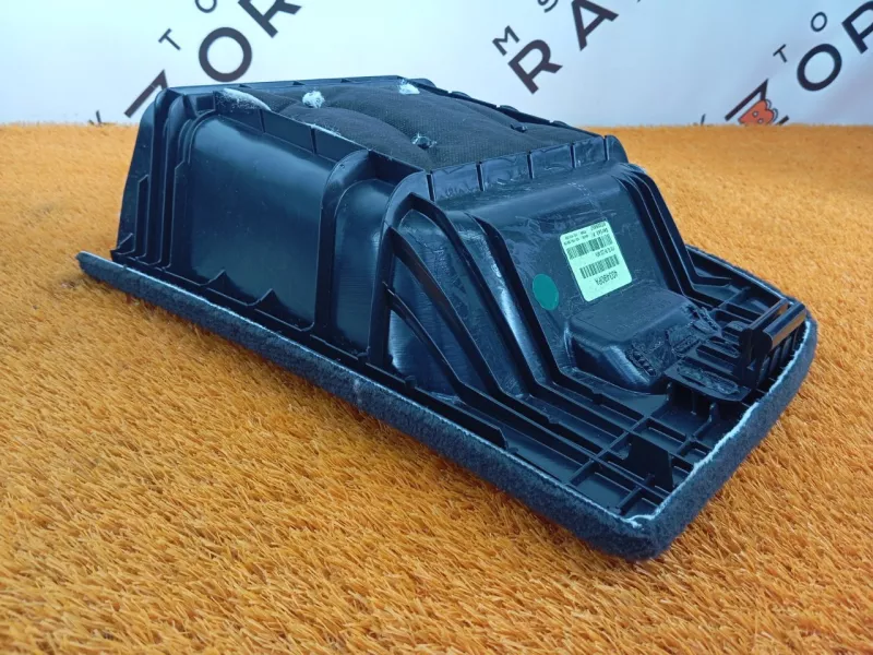 Обшивка багажника