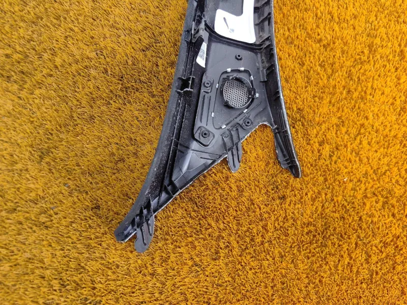 Накладка на стойку кузова