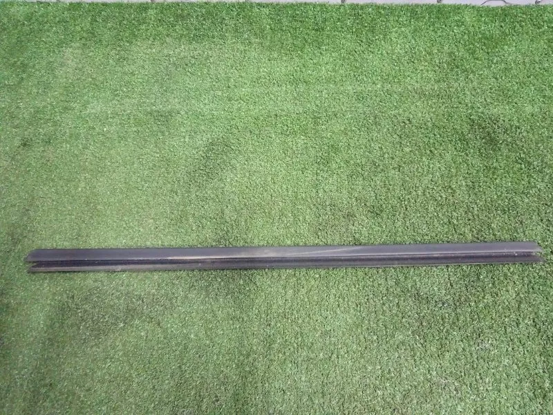 Молдинг стекла