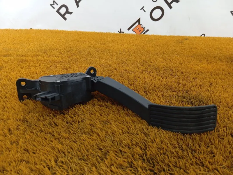 Педаль газа