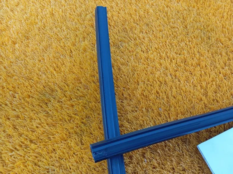 Уплотнитель двери