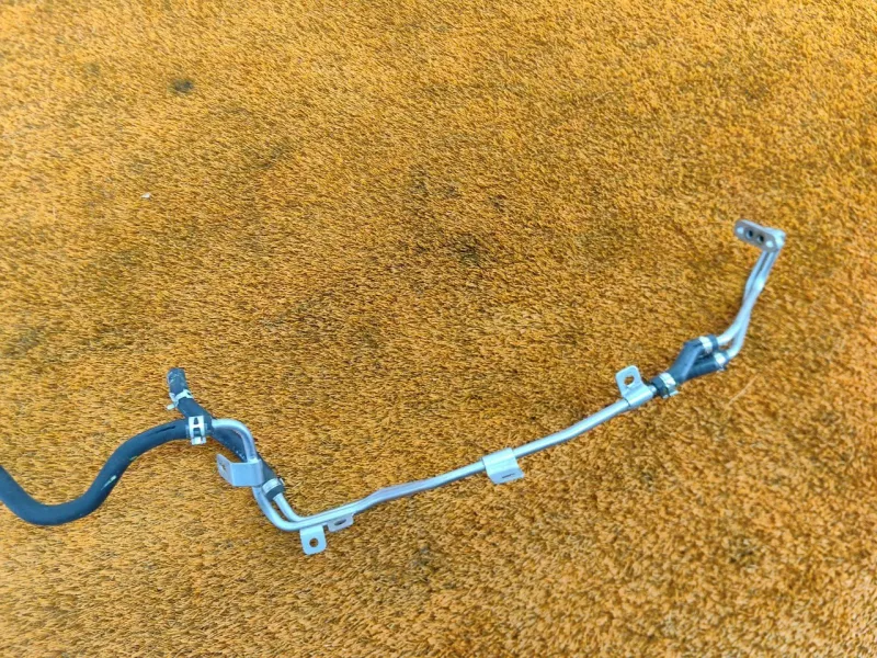 Трубка системы охлаждения