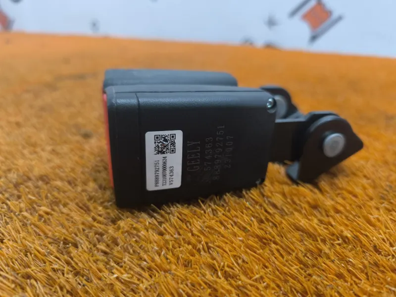 Ответная часть ремня безопасности