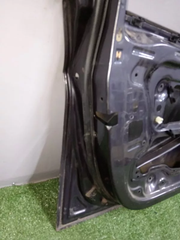 Дверь BMW 3-Series 2005 41007203643 E90, передняя левая