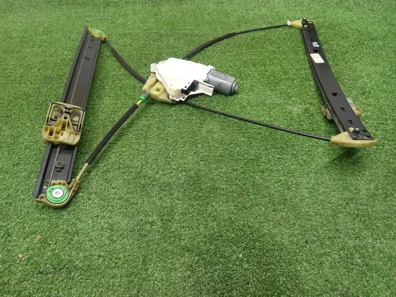 Стеклоподъемник Audi Q7 2011 4L0837462B 4L, передний правый