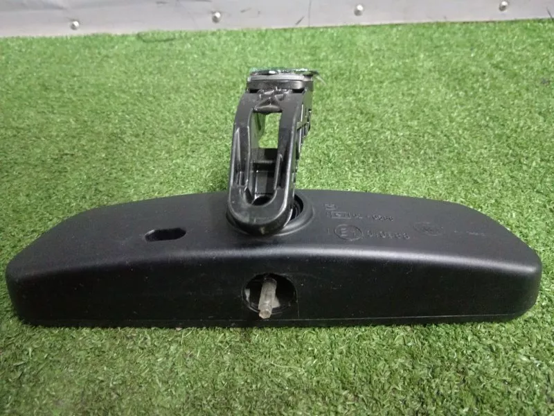 Зеркало заднего вида