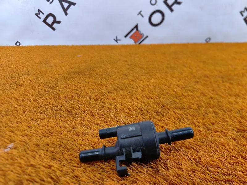 Клапан вентиляции топливного бака