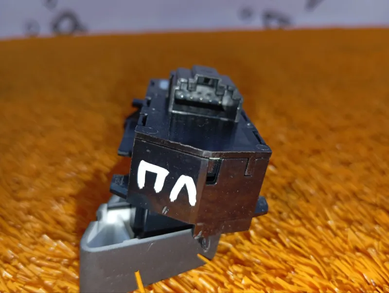 Кнопка памяти сидений