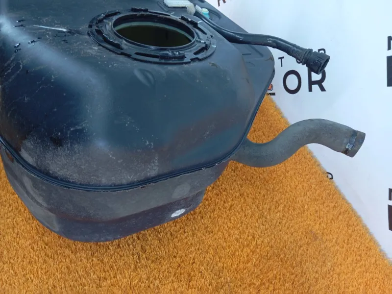 Бак топливный