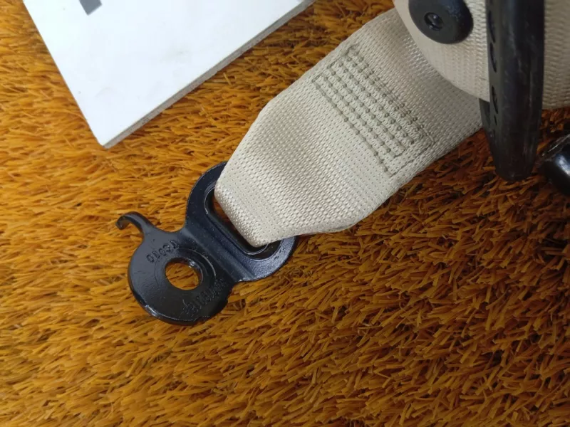 Ремень безопасности