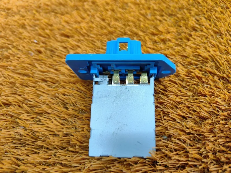 Резистор отопителя