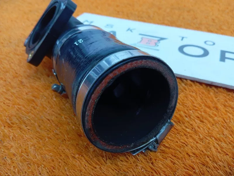 Патрубок интеркулера