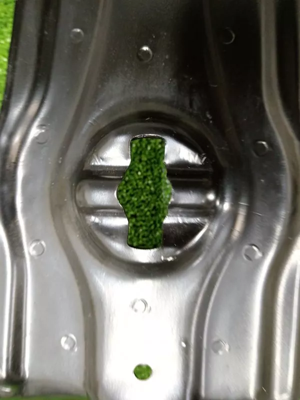 Крепление запасного колеса