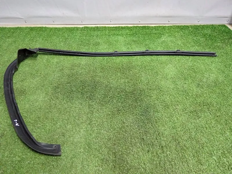 Уплотнитель стекла двери