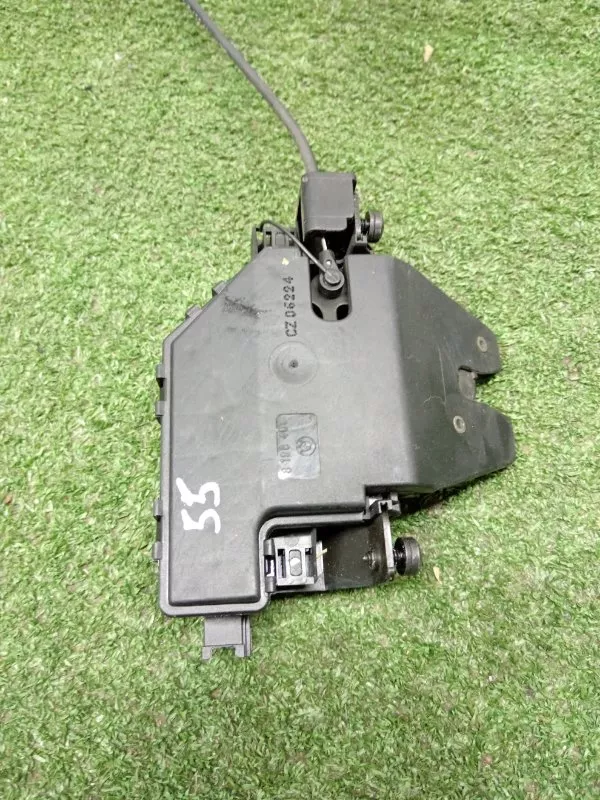 Замок багажника