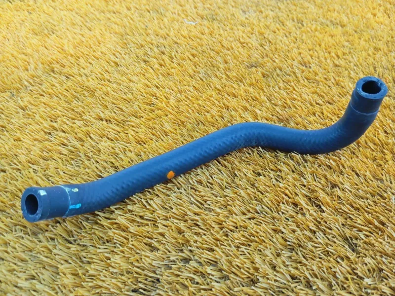 Патрубок радиатора