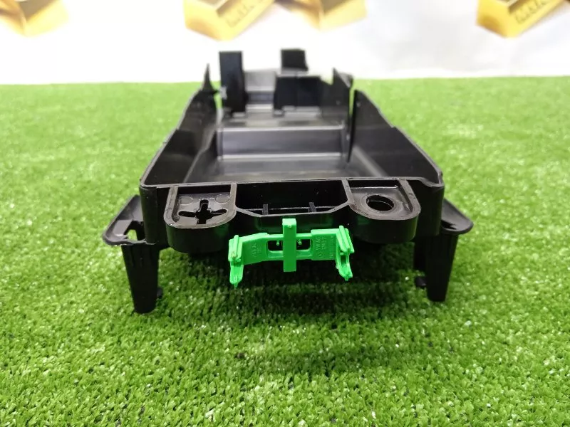 Кронштейн подлокотника