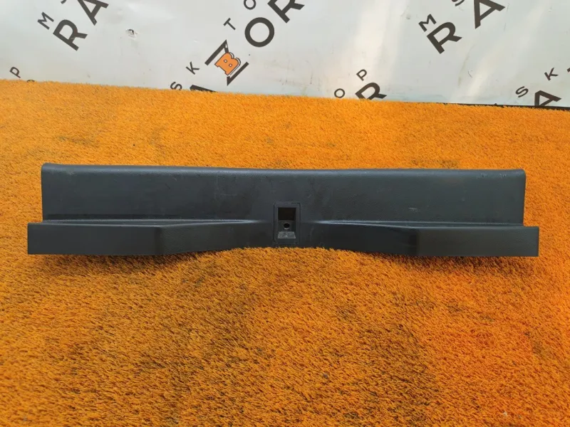 Накладка замка багажника